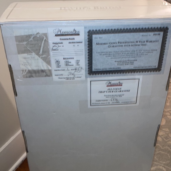 Wedding dress size is - Picture 10 of 11